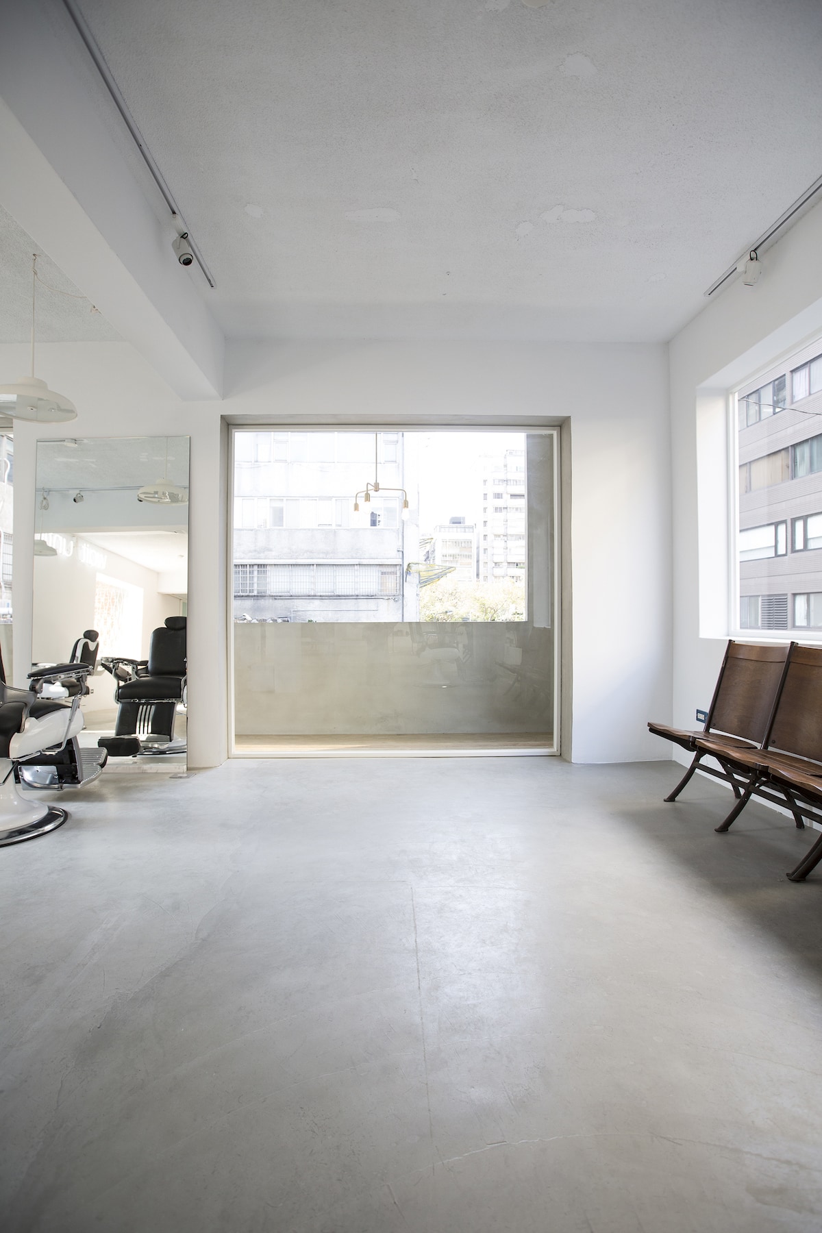 Sculptor Barber Leibal