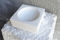 Correlated Containers is a minimalist design created by Mexico-based designer Jorge Diego Etienne. “Correlated” is an alabaster container set produced in collaboration with Francisco Charles’ workshop in Galeana, Nuevo León. The name is derived from the overlap of circles and squares with soft corners that insert into each other that allow a variety of compositions. The containers can adopt different uses and functions, working together or by themselves. (5)