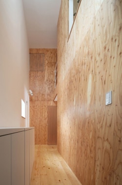 Five Voids House is a minimalist house located in Hokkaido, Japan, designed by Yamauchi Architects & Associates. The home epitomizes the amalgamation of traditional Japanese design with contemporary aesthetics. The interior utilizes Shoji doors, which serves as a partition to completely open up the space. The architects chose to leave some of the wooden wall structure exposed. (1)