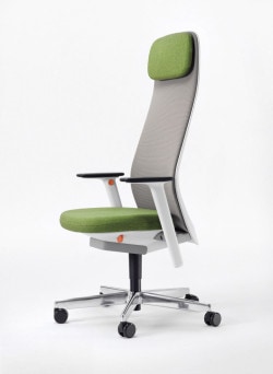 Riya is a minimalist design created by England-based designer PearsonLloyd. The Riya task chair is an example of PearsonLloyd’s continued efforts to rid office furniture of the traditional tech aesthetic, and bring some human touches into the workspace. Like previous products designed by PearsonLloyd for Bene, which include the ground breaking Parcs range and the recently launched Docklands and Bay Chair, it is designed to work across the modern office landscape: in touch-down spaces and open plan zones for collaborative tasks, as well as in quiet areas for focussed individual work. (6)
