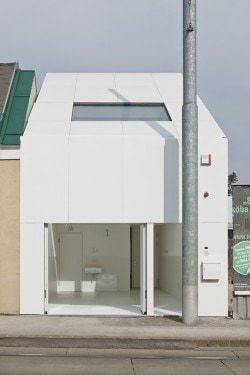 CJ5 House is a minimalist house located in Vienna, Austria, designed by Caramel Architekten. Building heights of between 4.5 and 7.5 metres are permitted for the type of building prevailing there, which allows for the construction of estates of two-storey detached or terraced houses. (12)