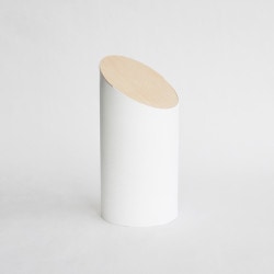 Swing Bin is a minimalist design created by Japan-base designer Shigeichiro Takeuchi and is currently seeking funding on Kickstarter. It is so sculptural that at first glance one might not notice that it is a waste bin. (1)