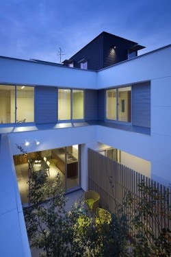 House in Nakamozu is a minimalist house located in Osaka, Japan, designed by NRM*Architects Office. The residence is situated in Sakai City near the train station. (10)
