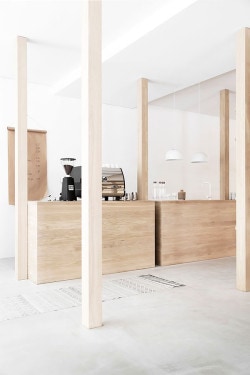 1OR2 is a minimalist house located in The Netherlands, designed by April and May + Norm Architects. The store opened in September this year and Norm Architects have taken care of the design of the 1OR2 cafe where an open structure and a Japanese/Scandinavian feeling were the key words in the design process. (7)