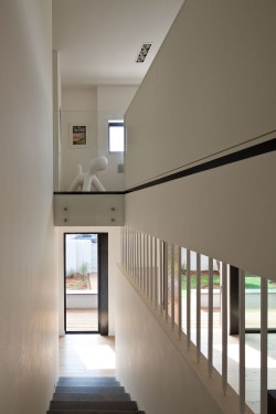 G House is a minimalist house located in Tel Aviv, Israel, designed by Paz Gersh Architects. (17)