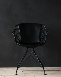 Wire Dining Chair is a minimalist design created by Denmark-based designer Overgaard & Dyrman. (4)