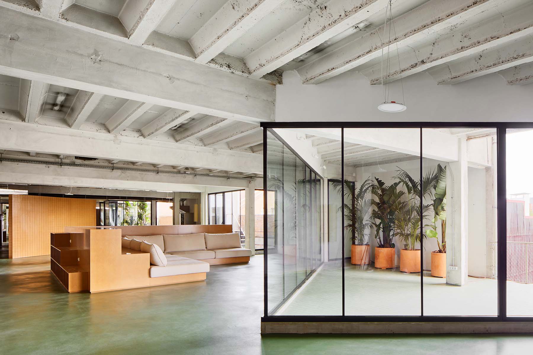 Leibal — 700m2 Apartment