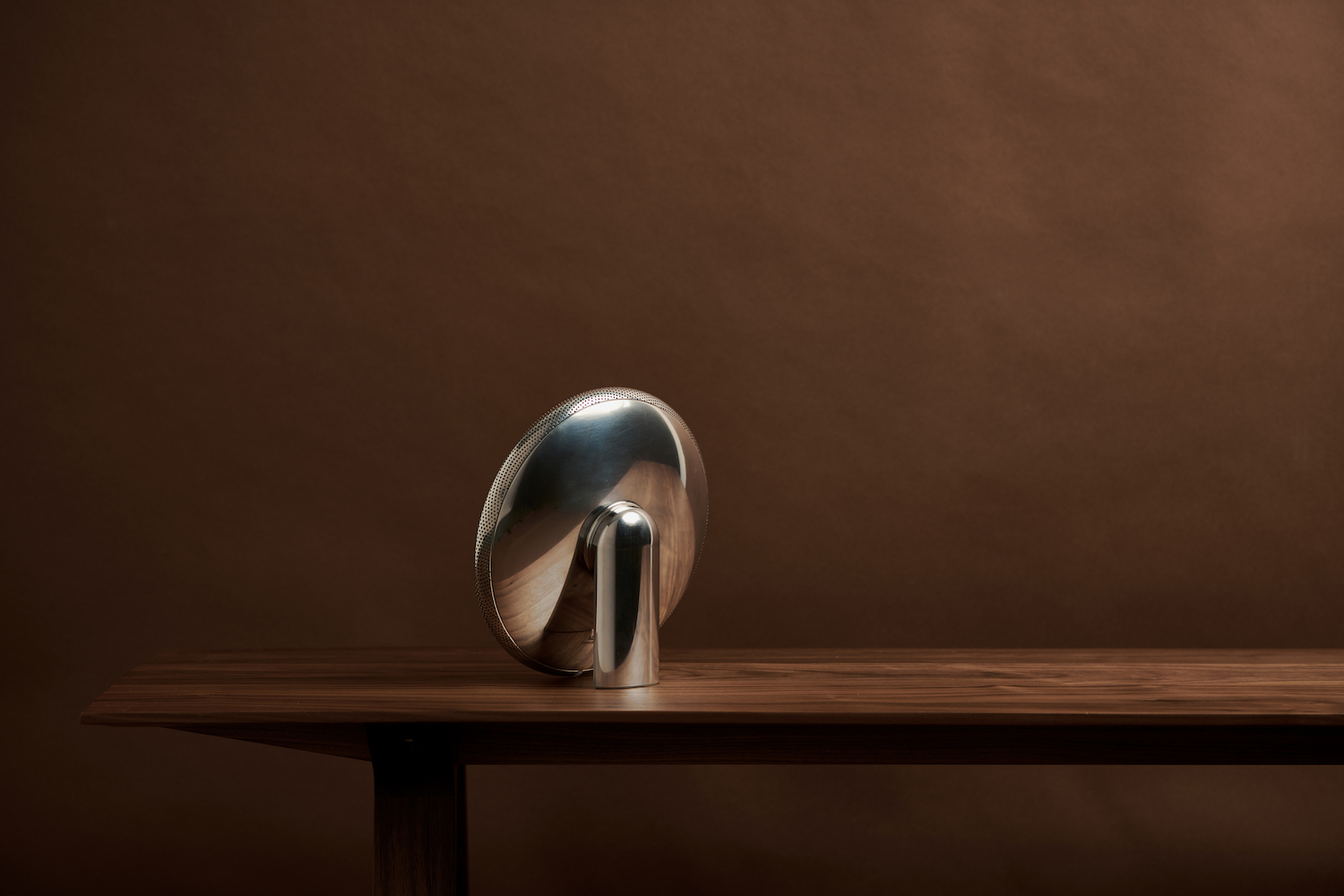 Object handle. Tom Fereday - Mito Wall Light. Leibal.